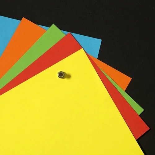 pages-stuck-up-with-magnet-on-magnetic-wall-in-office-created-with-magnetic-paint.jpg