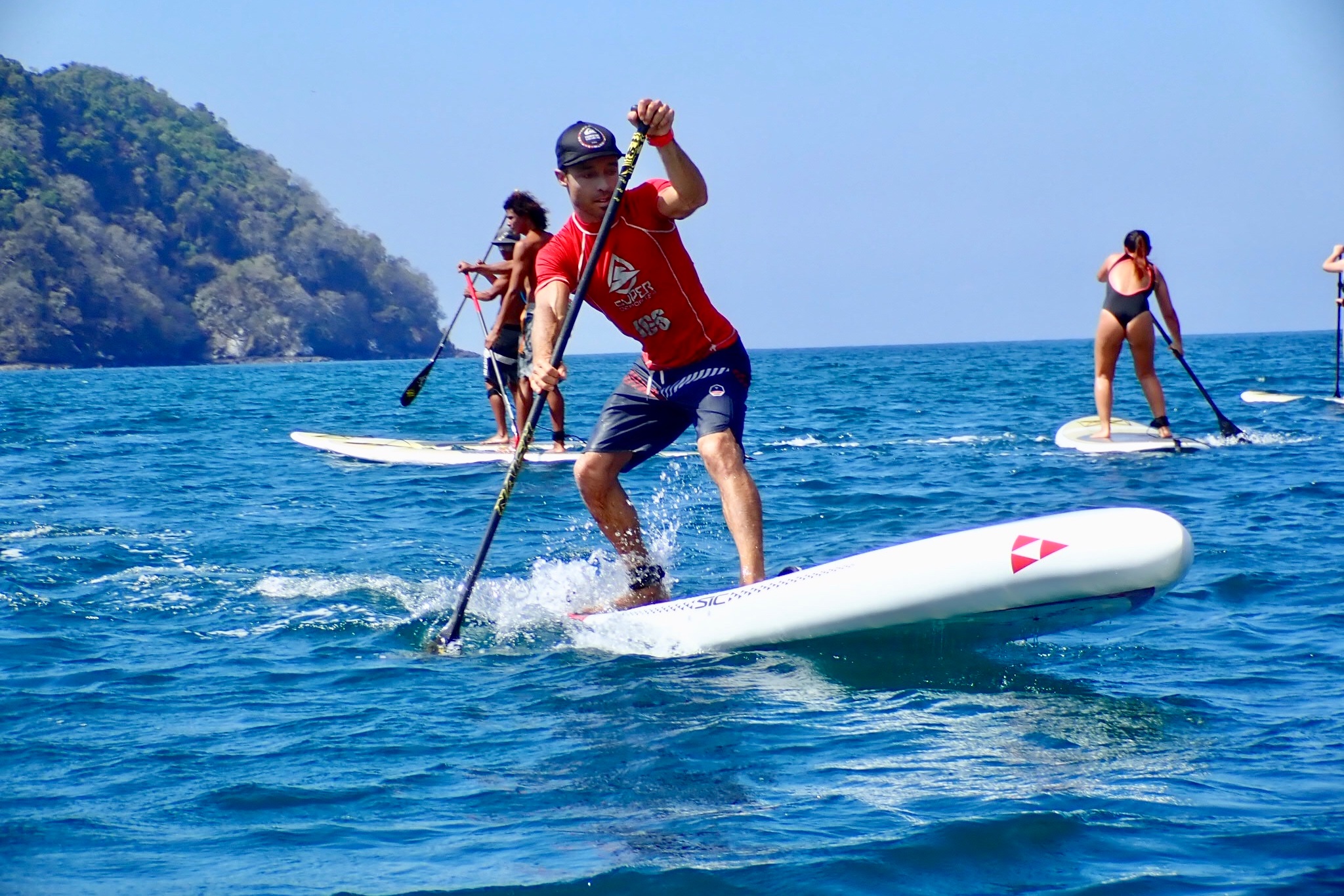 MARCEL Campeón Nacional SUP. Especialista en técnicas de velocidad y pivots Instructor de SUP, SUP SURF.