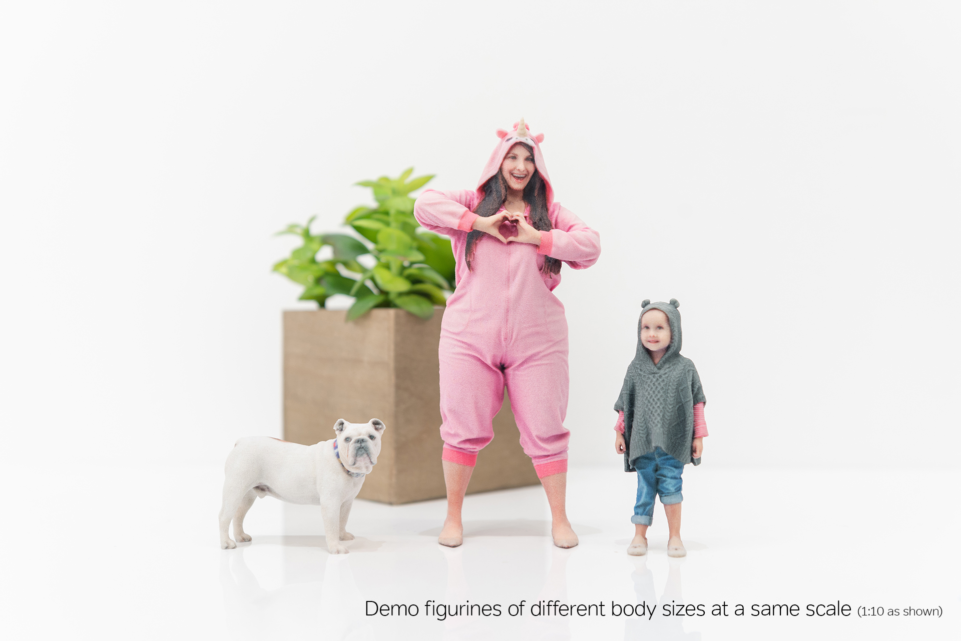Demo figurines of different body sizes at a same scale (1:10 as shown)