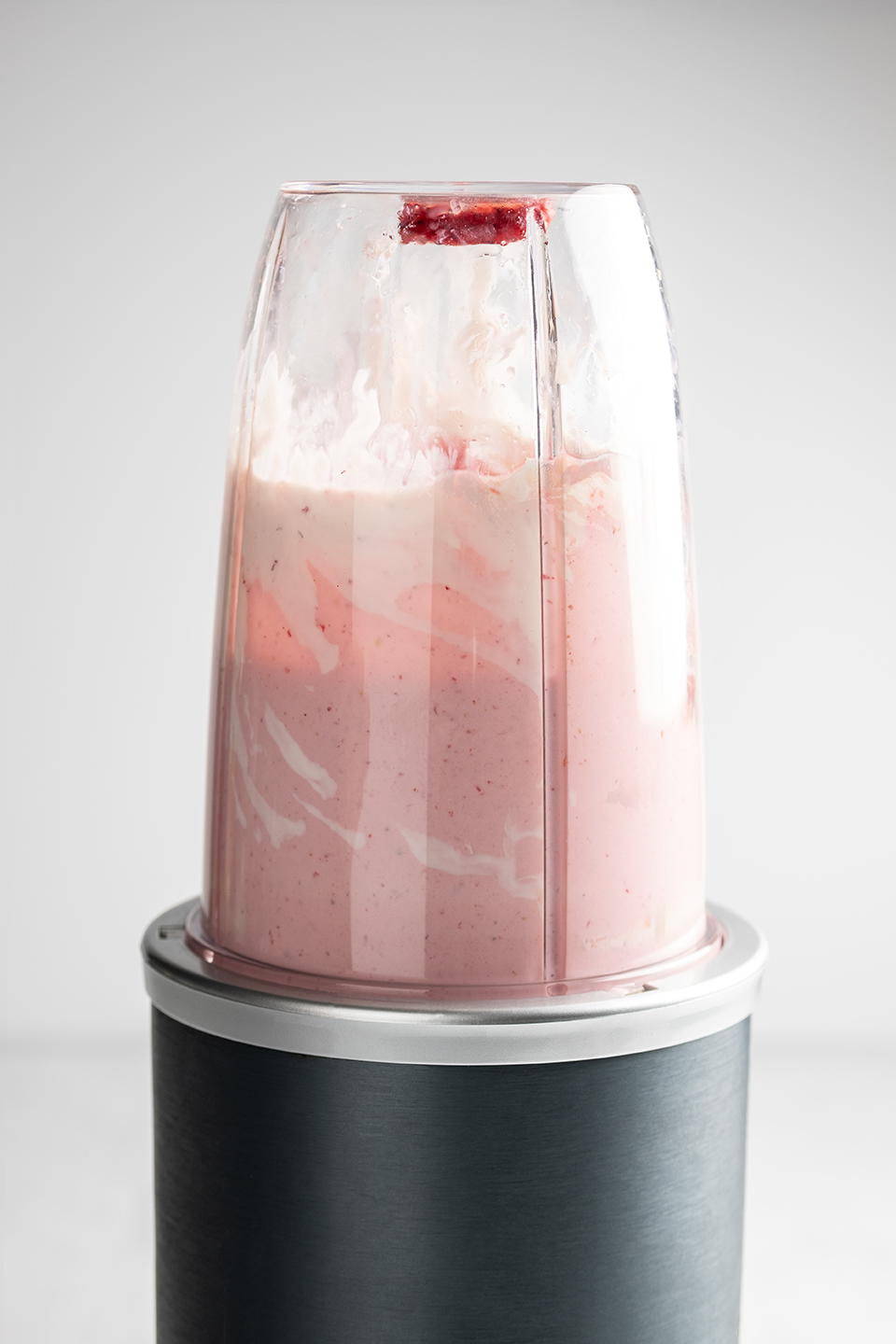 JodiLoves-Stawberry-Yogurt-Parfait-Dessert-blender-after.jpg