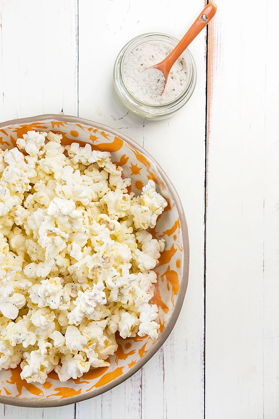JodiLovees_Top-5-snack-hacks_popcorn.jpg