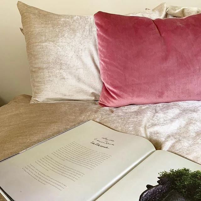 | BEDROOM BLUSHING | &lsquo;It&rsquo;s comfort first, comfort last, comfort always.&rsquo; - Timothy Corrigan.
.
Where you rest your head impacts how you start and end each day. Be mindful of your selections in your bedroom - Use tones and materials 