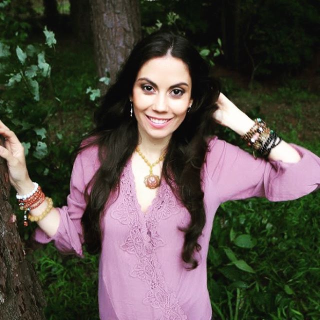 Empieza esta semana con buenas vibras. Deja que la energ&iacute;a espiritual impulse tu vida hacia grandes sue&ntilde;os. Aqui&eacute;tate, perm&iacute;tete so&ntilde;ar y recibe grandes milagros. Yo creo en ti 😘
#MujerEmprendedora #tribudeemprended
