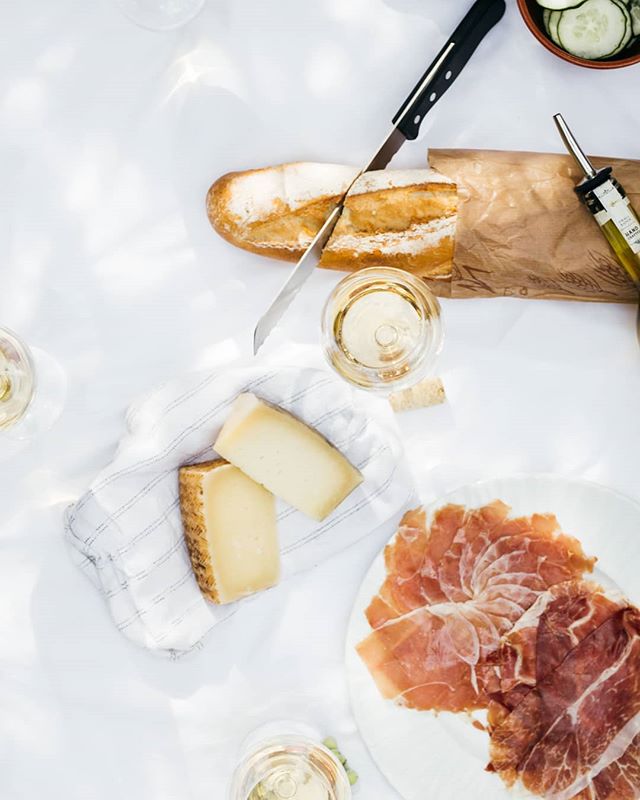 We believe in good food, good wine &amp; as local as possible when it comes to our LUXX HAMPERS. Website up live on Friday 18th January.
.
.
.
.
.
#hamper #byronbay #local #luxury #byron #food #buylocal #gourmet #cheese #bread