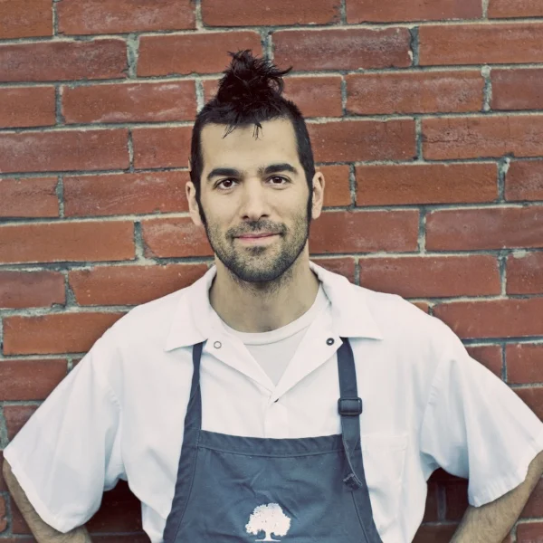 Steve Redzikowski - OAK at Fourteenth Executive Chef and Partner Redzikowski’s eclectic new American style of cooking has been praised on both local and national levels. In 2014 and 2015, Steve was voted Food & Wine ’s “People’s Best New Chef: Southwest” and in 2015 and 2016, was a James Beard finalist for “Best Chef: Southwest.” The Long Island native moved to Manhattan after completing culinary school and worked in some of the city’s most iconic kitchens including Le Cirque and Jean Georges, before moving to Colorado to hone his skills at The Little Nell in Aspen and the acclaimed Italian restaurant, Frasca Food & Wine, in Boulder. Since opening in 2010, OAK at fourteenth has received rave reviews and has consistently ranked on 5280 ’s 25 Best list.