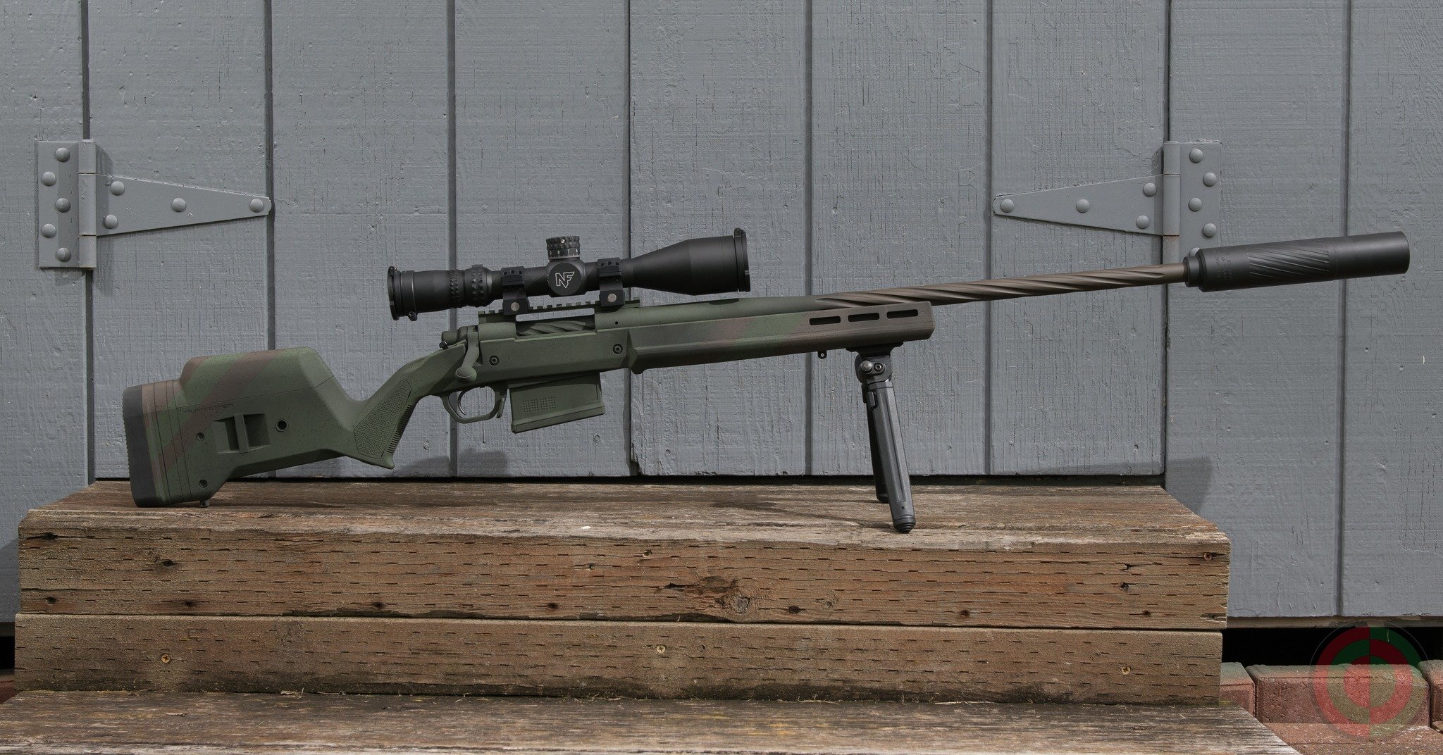 The flip side of the details. Hand cut stencil, colors that are new to me, just some thoughts in my mind coming out during the few quiet moments in between my daddy duties. I'm thinking that brown may look good on AK mags.

@cerakote
@remington1816 7