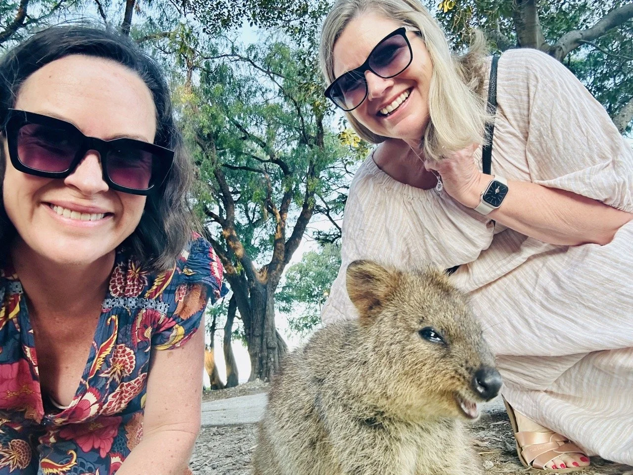 Michelle with friend Mandy and a Quokka
