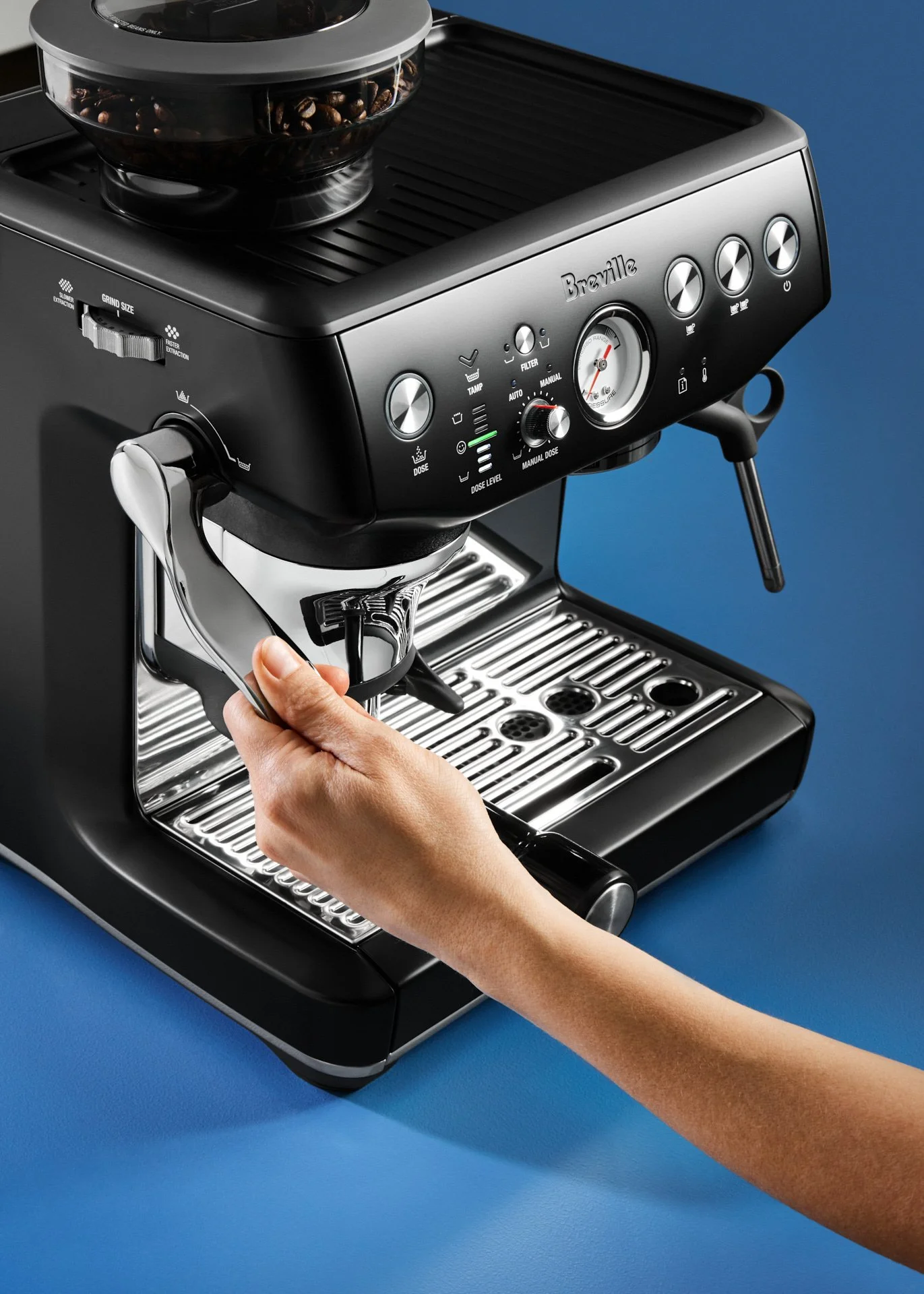 220818_HN_Coffee22_SHb_BrevilleXpressTamper_081_HandOpts.jpg