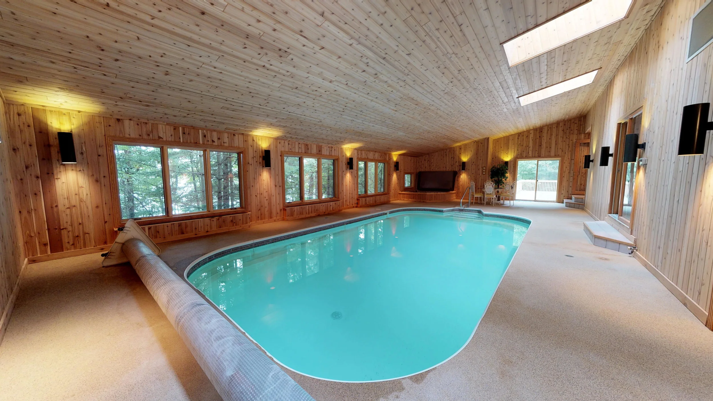 Matterport Example w pool.JPG