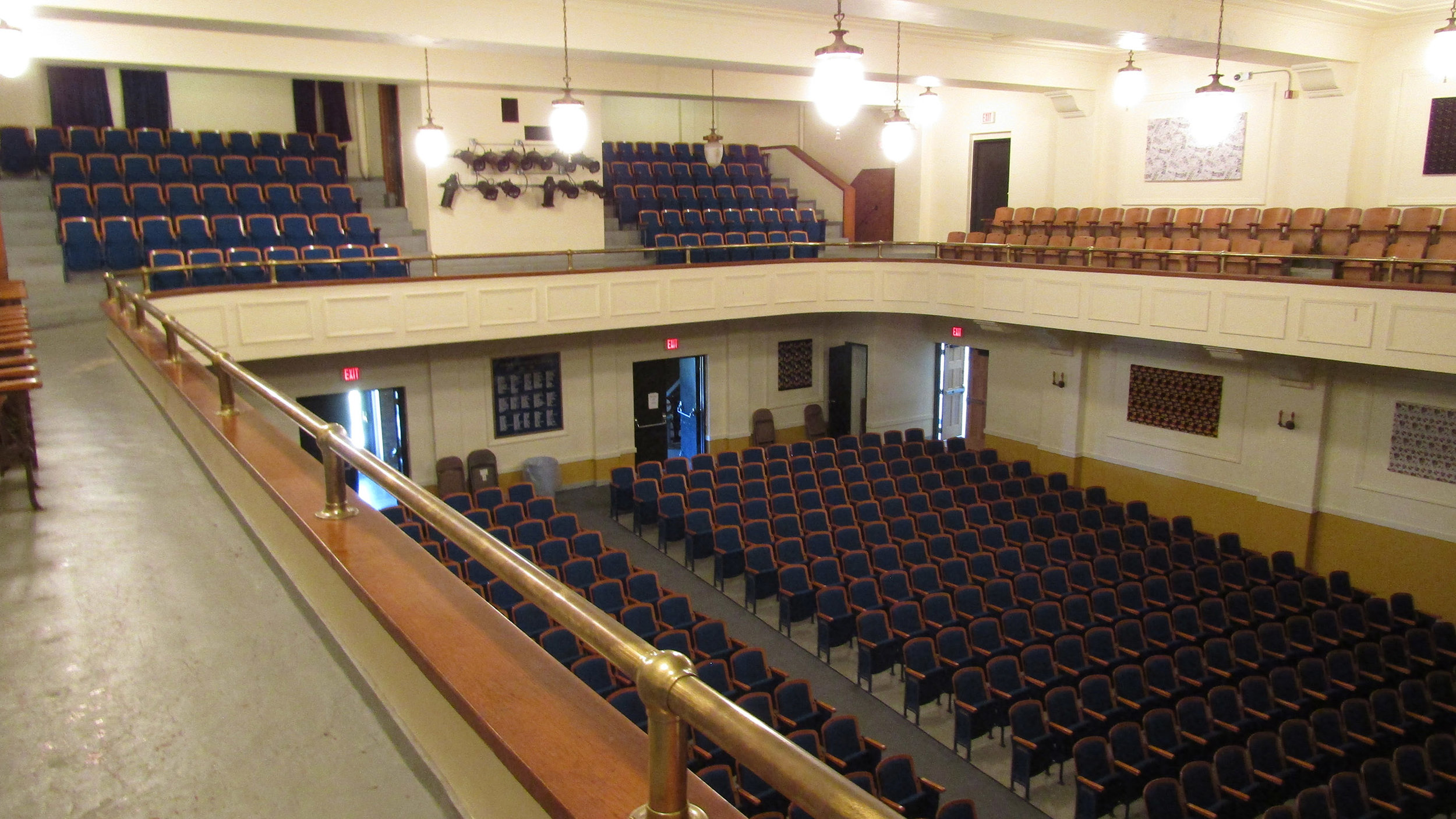 Auditorium_0002.jpg