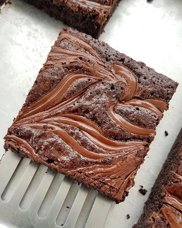 Eat me tomorrow in @piazzapodpark or at @lansdalefarmersmarket 
Nutella Swirl Brownie