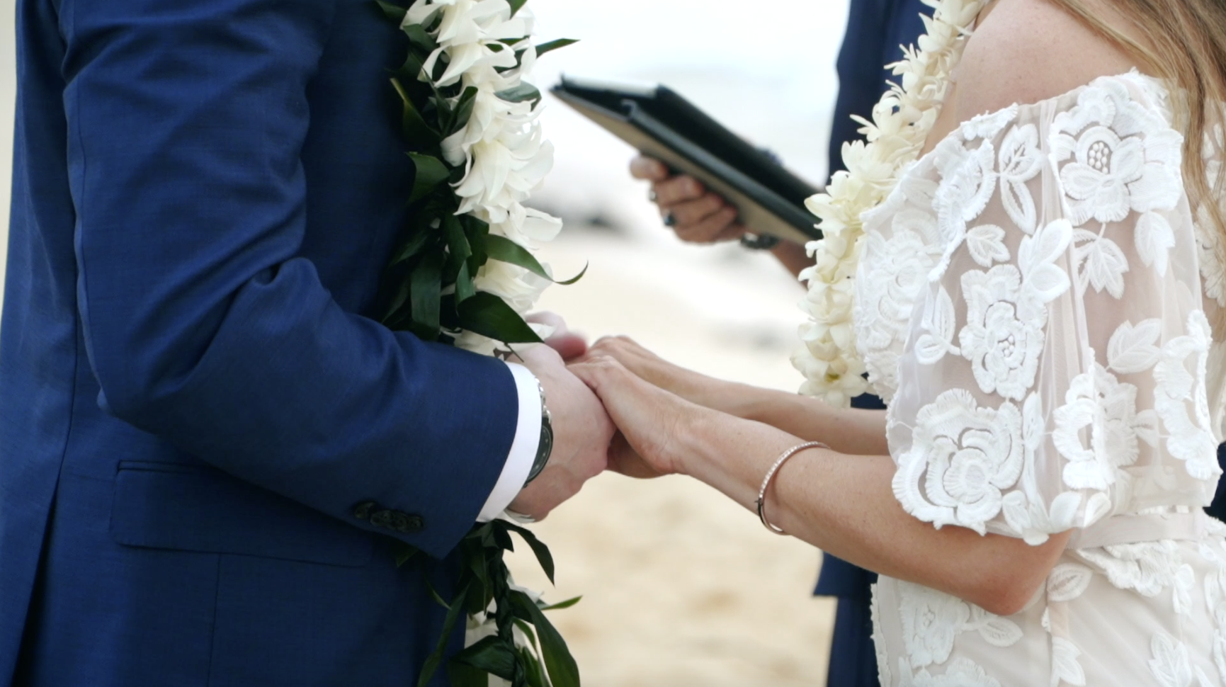 Hawaiian wedding ceremony // Shipwreck Beach Kauai