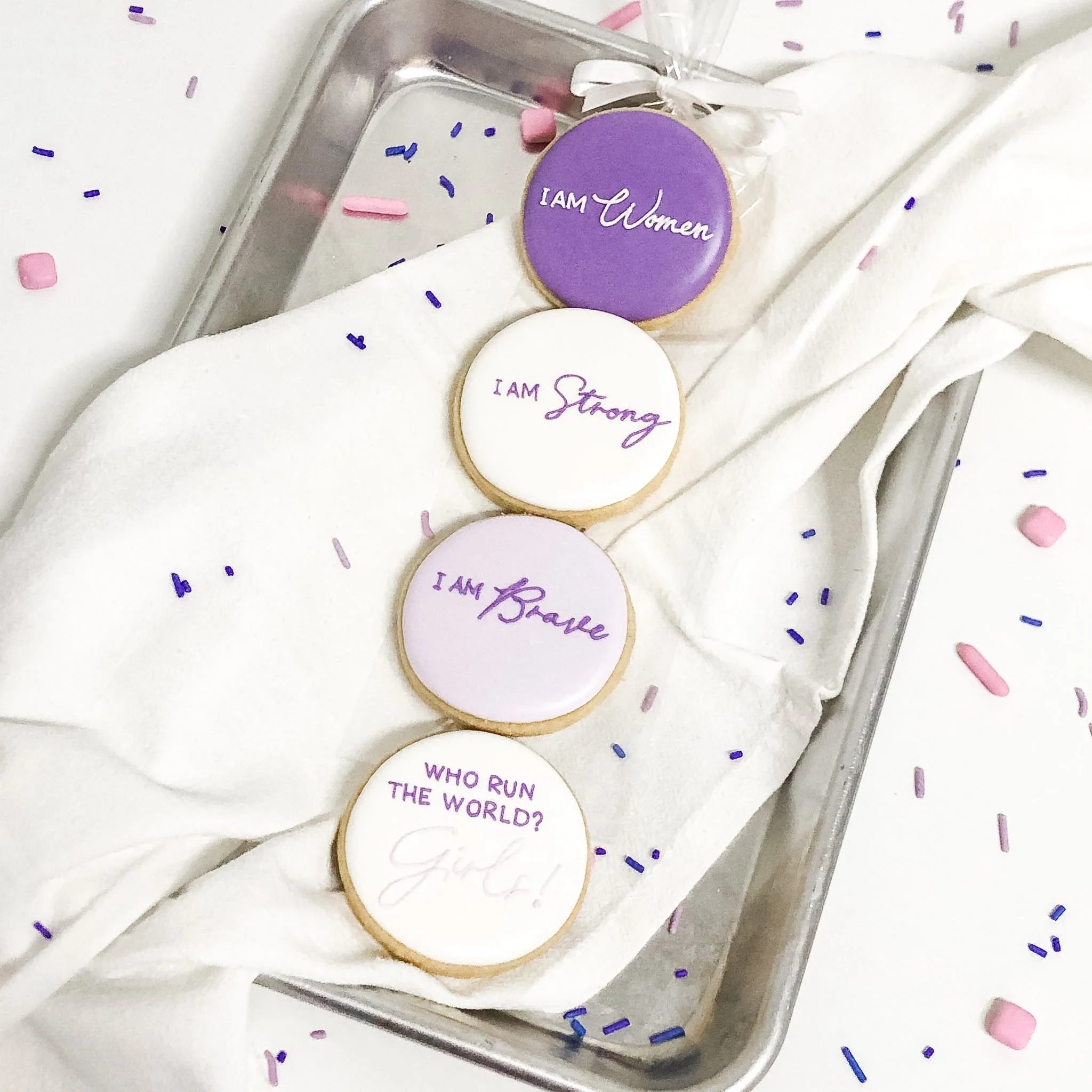 Mini Sleeve - Who runs the world?