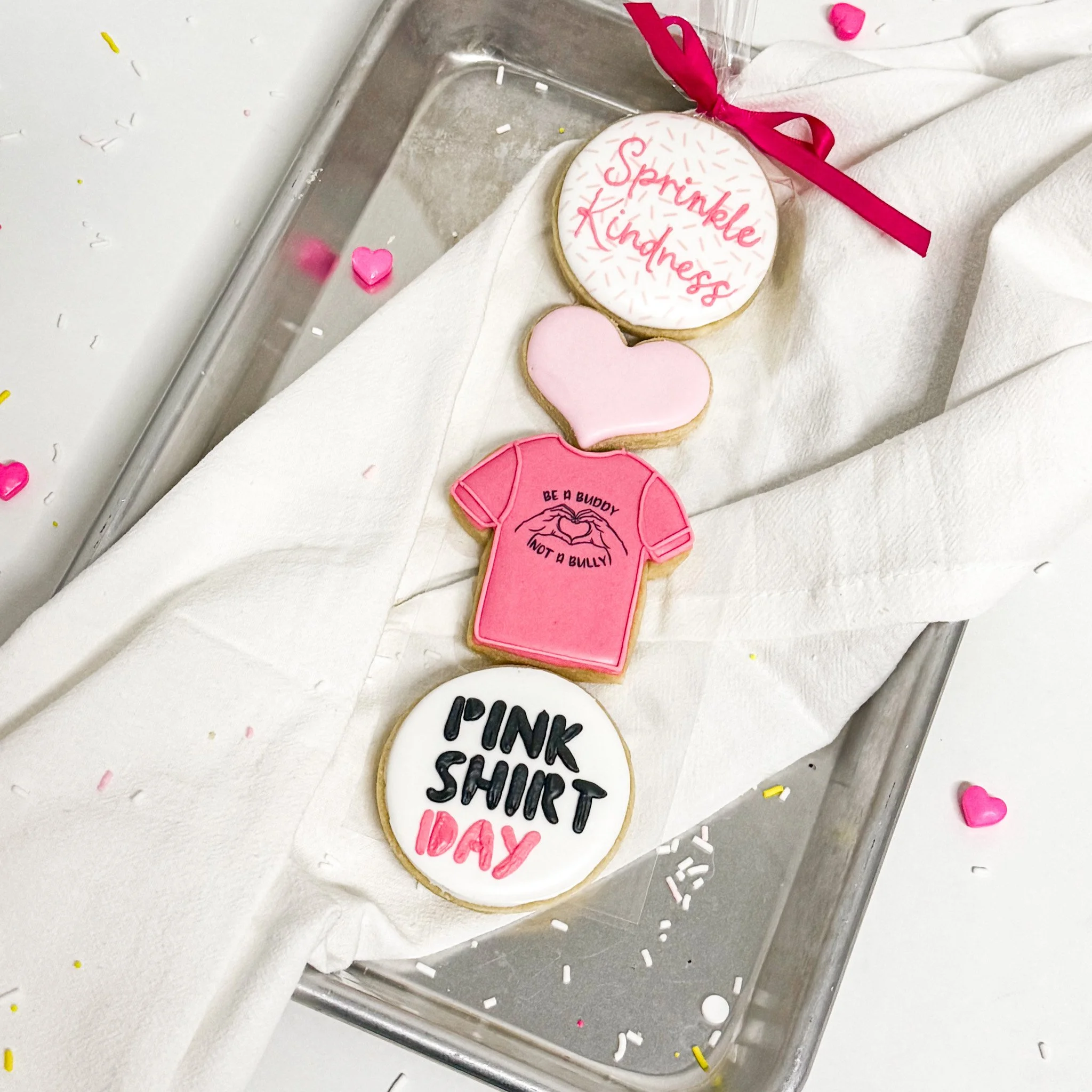 Mini Sleeve - Spread Love and Sprinkle Kindness