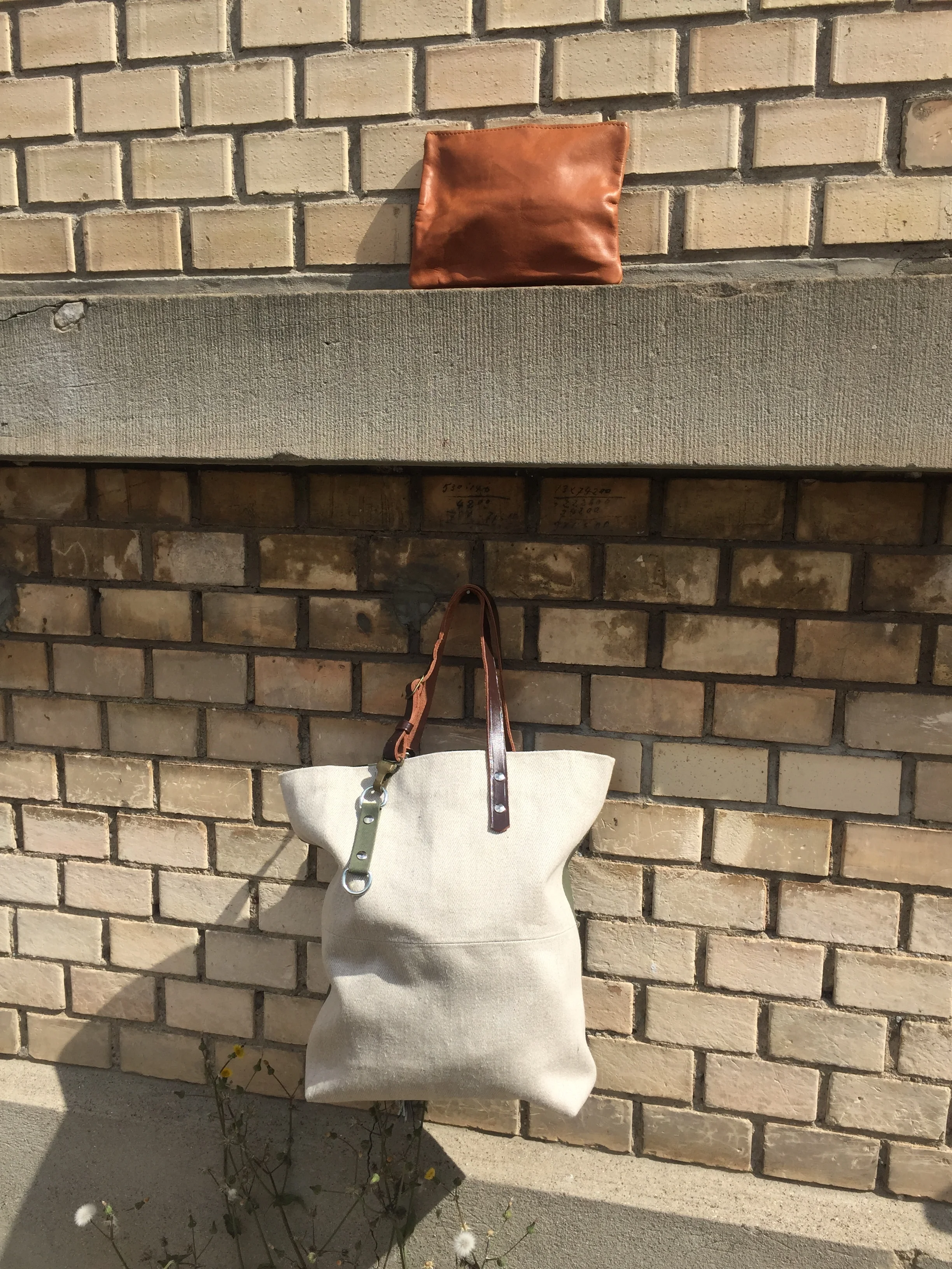 05_SHOPPER MIT CLUTCH
