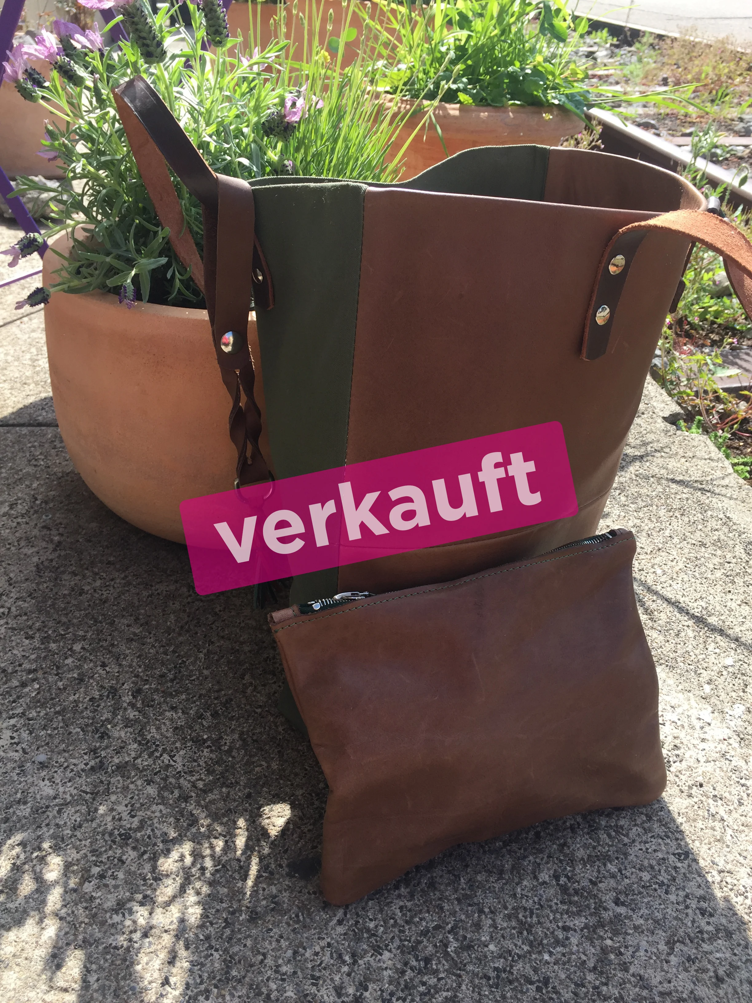 04_SHOPPER MIT CLUTCH
