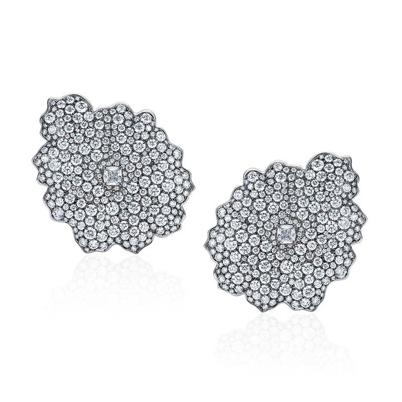 VANLELES-Fleur de Sable-18 karat-Gold-Diamonds-Medi-Earclips.jpg