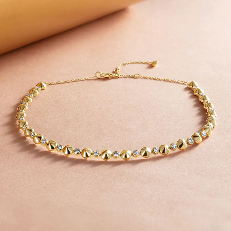 18 karat gold choker necklace