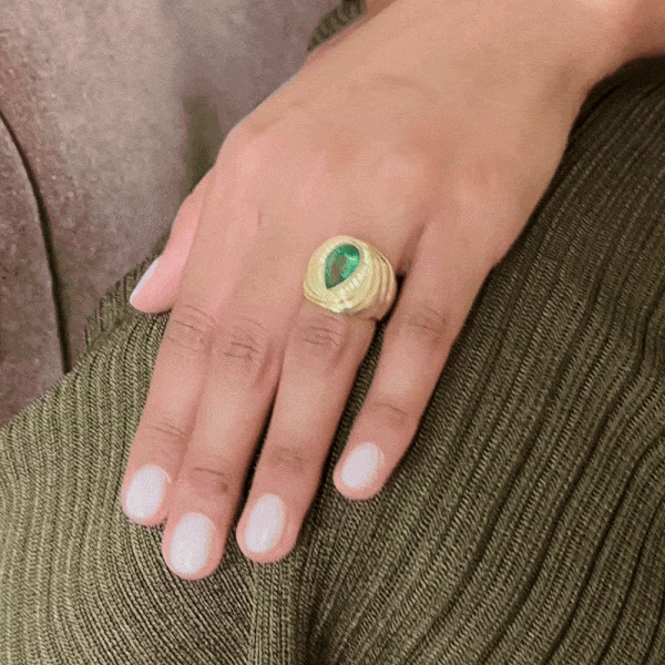 VANLELES Blazing Trails Emerald Ring.gif