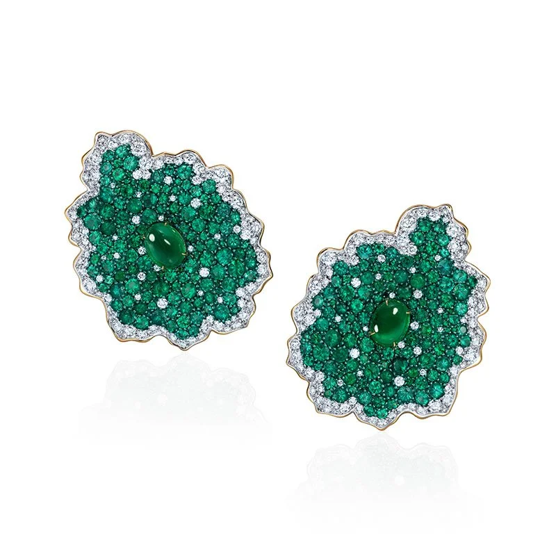 Fleur-de-Sable-18K-Yellow-Gold-Emeralds-Diamonds-Medi-Earrings.jpg