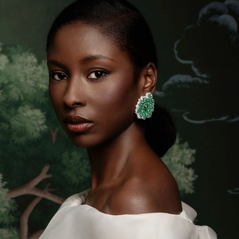 Fleur-de-Sable-18K-Yellow-Gold-Emeralds-Diamonds-Medi-Earrings-model.jpg