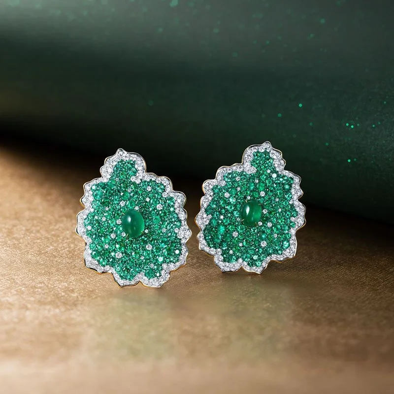 VANLELES-Fleur de Sable-Medium-Emerald-Diamond-Earrings-still.jpg