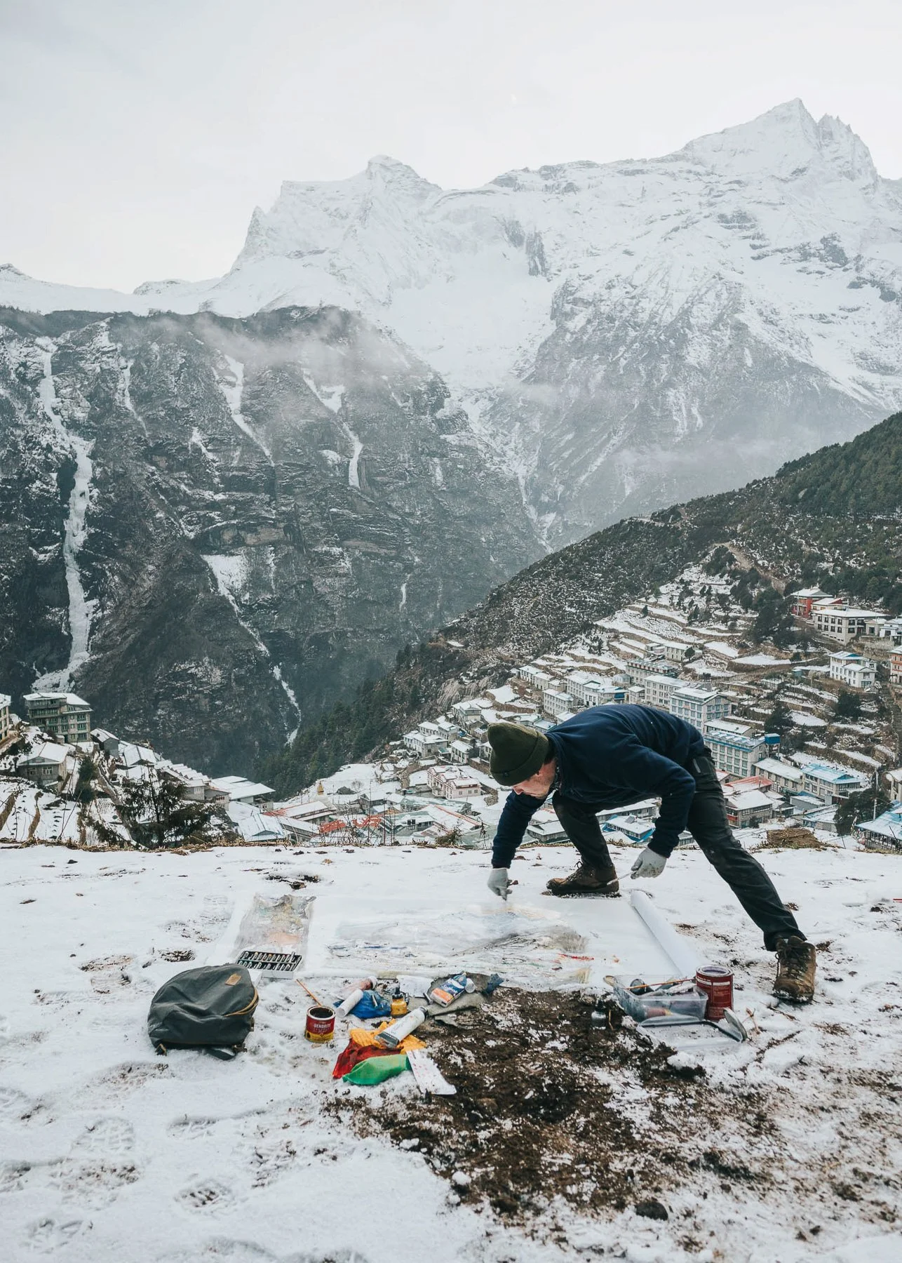 Painting-at-namche-bazaar-everest-peter-kettle.jpg.jpg