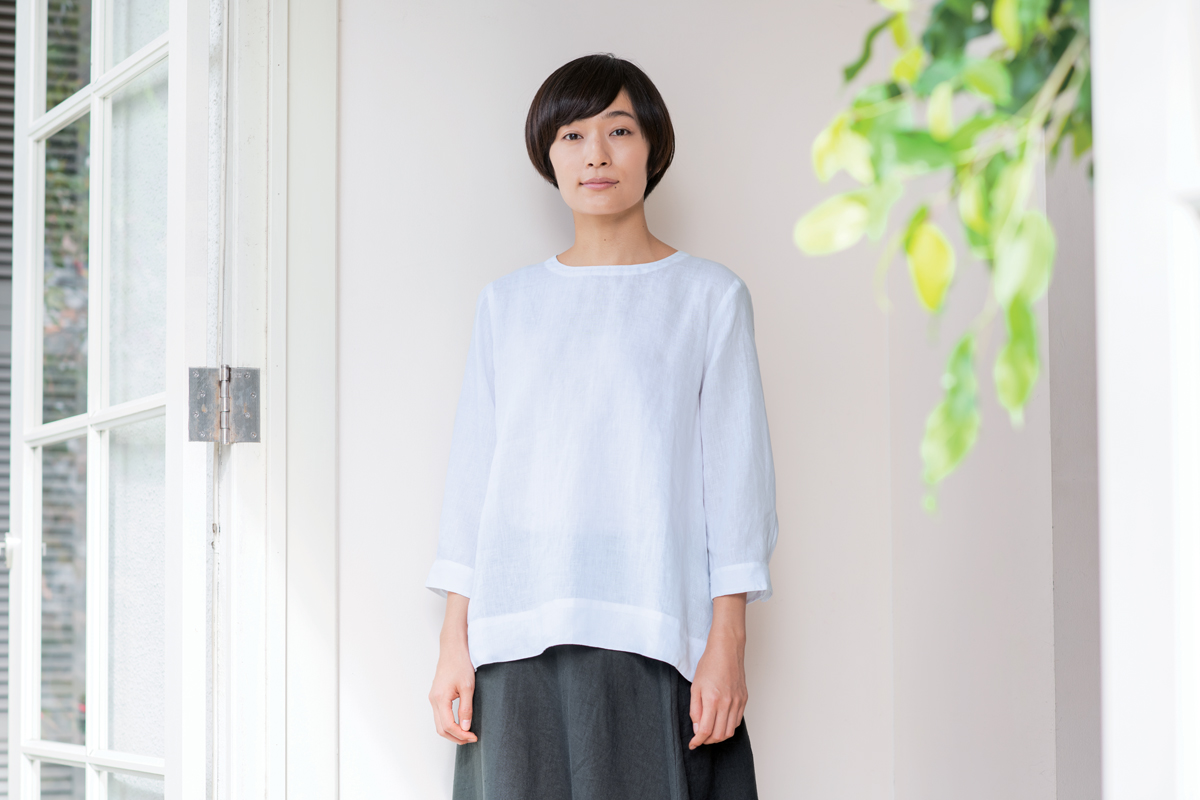 Organic Linen Washed ¾ Sleeve Blouse Php 1,750 (Available in white, rose, dark navy, and silver gray)