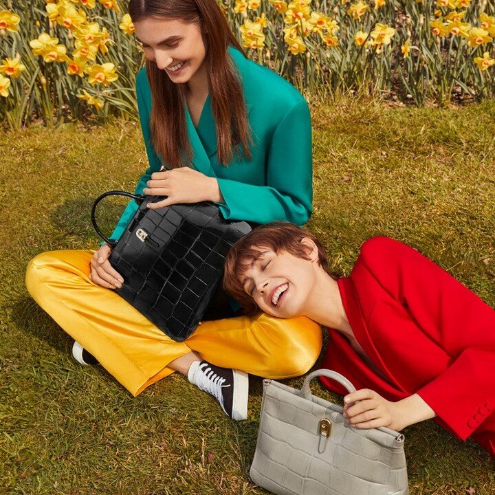 Furla Palazzo: elegant, refined, and versatile

Functionality and natural charm for the Furla Palazzo tote bag dedicated to women who love to play with style.

Shop Furla online through Trunc.ph, rustans.com, and Zalora

#thefurlasociety #furlafeelin