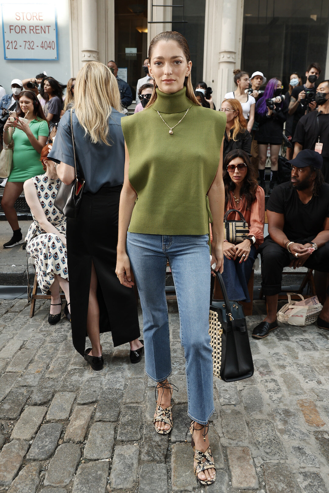 Emily Ratajkowski, Gemma Chan, Keke Palmer, Mindy Kaling, Chloe Fineman,  Ang More Attended The Tory Burch Spring Summer 2022 Collection & Mercer  Street Block Party — SSI Life