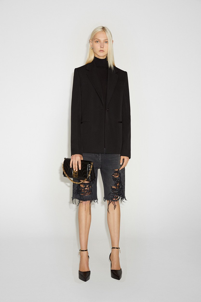 GIVENCHY_SPRING23_WOMEN_LOOK_02.jpg