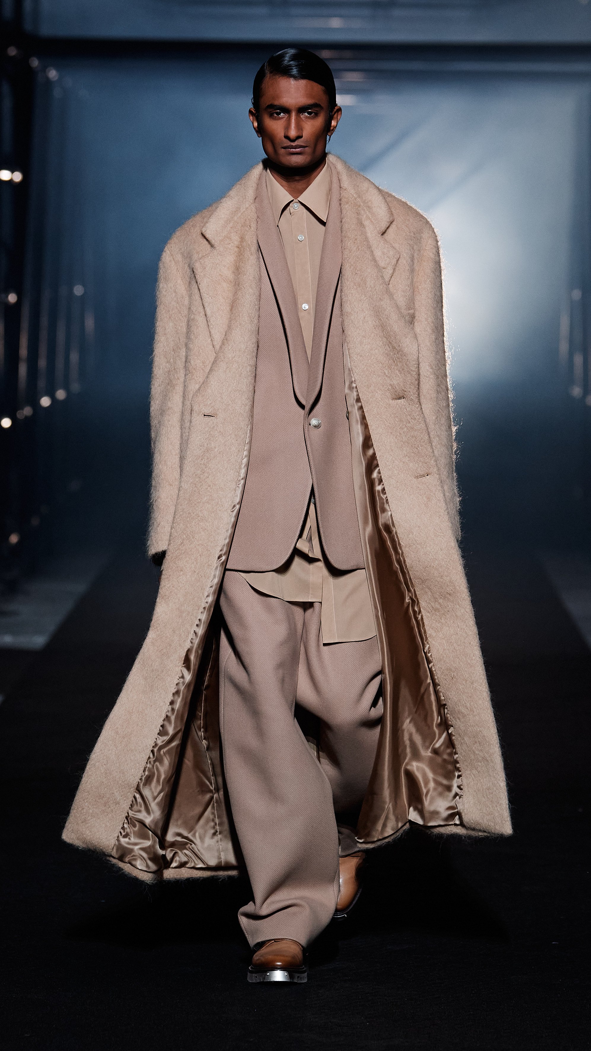 FW22_BOSS_SHOW_MILAN_RUNWAY_51_9x16.jpg