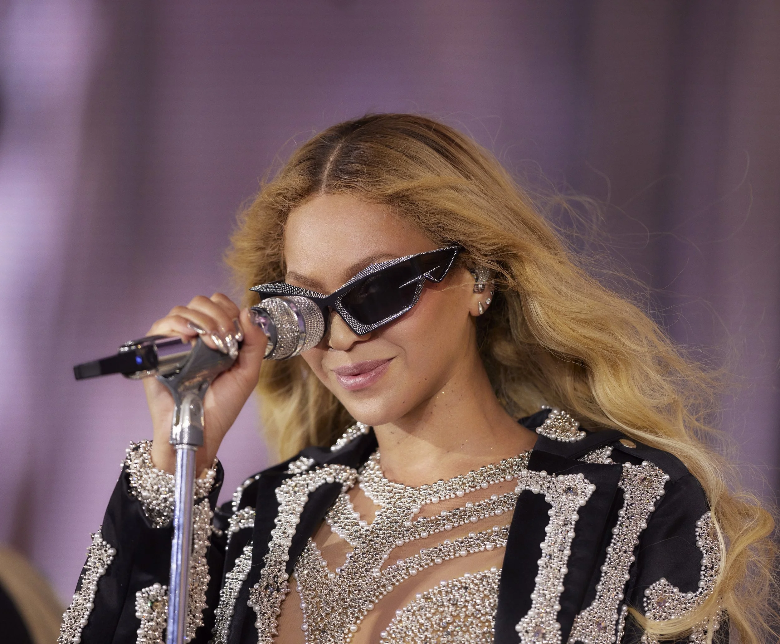 Givenchy sunglasses celeb