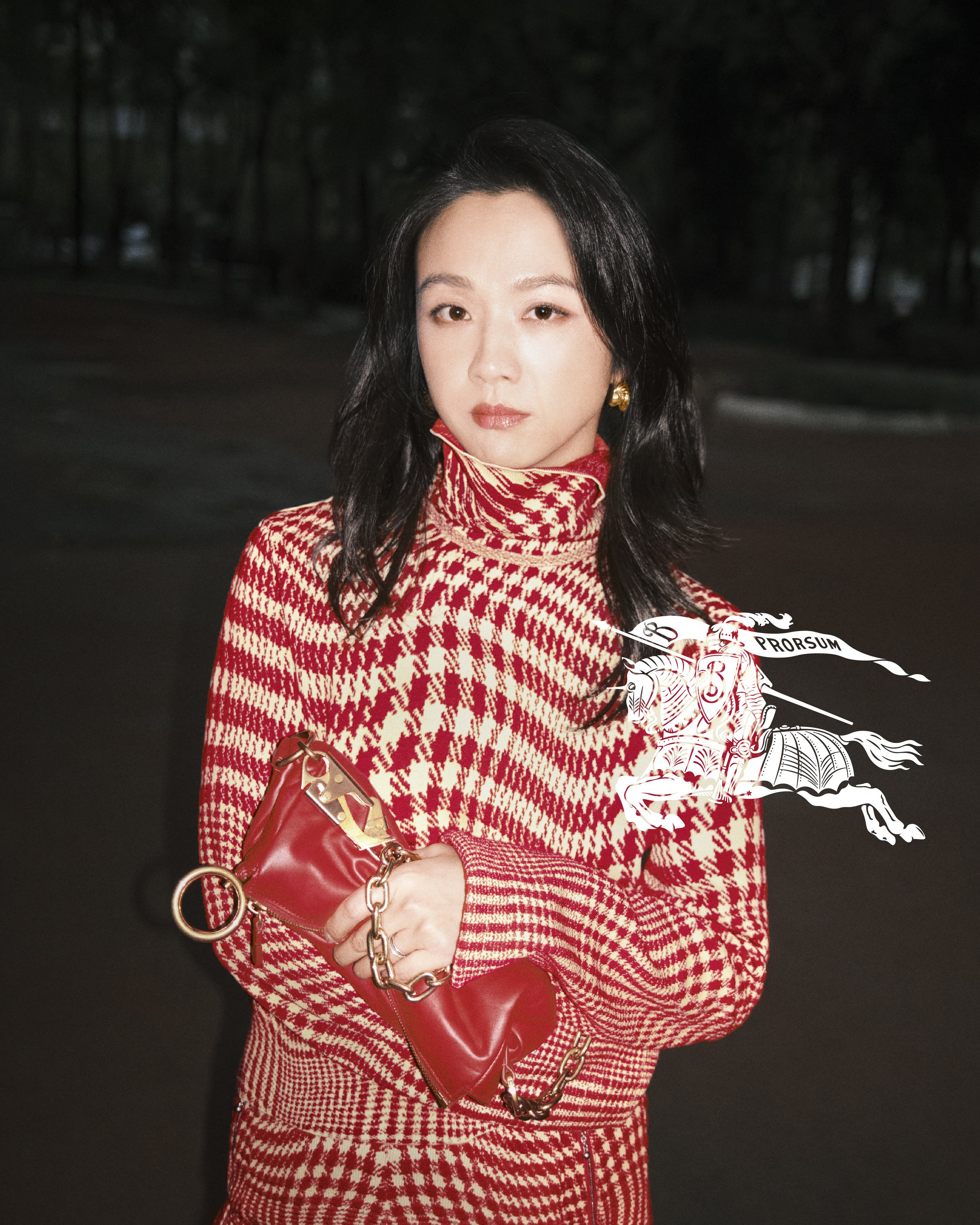 Burberry Unveils Its Lunar New Year 2024 Campaign and Collection(8).jpg