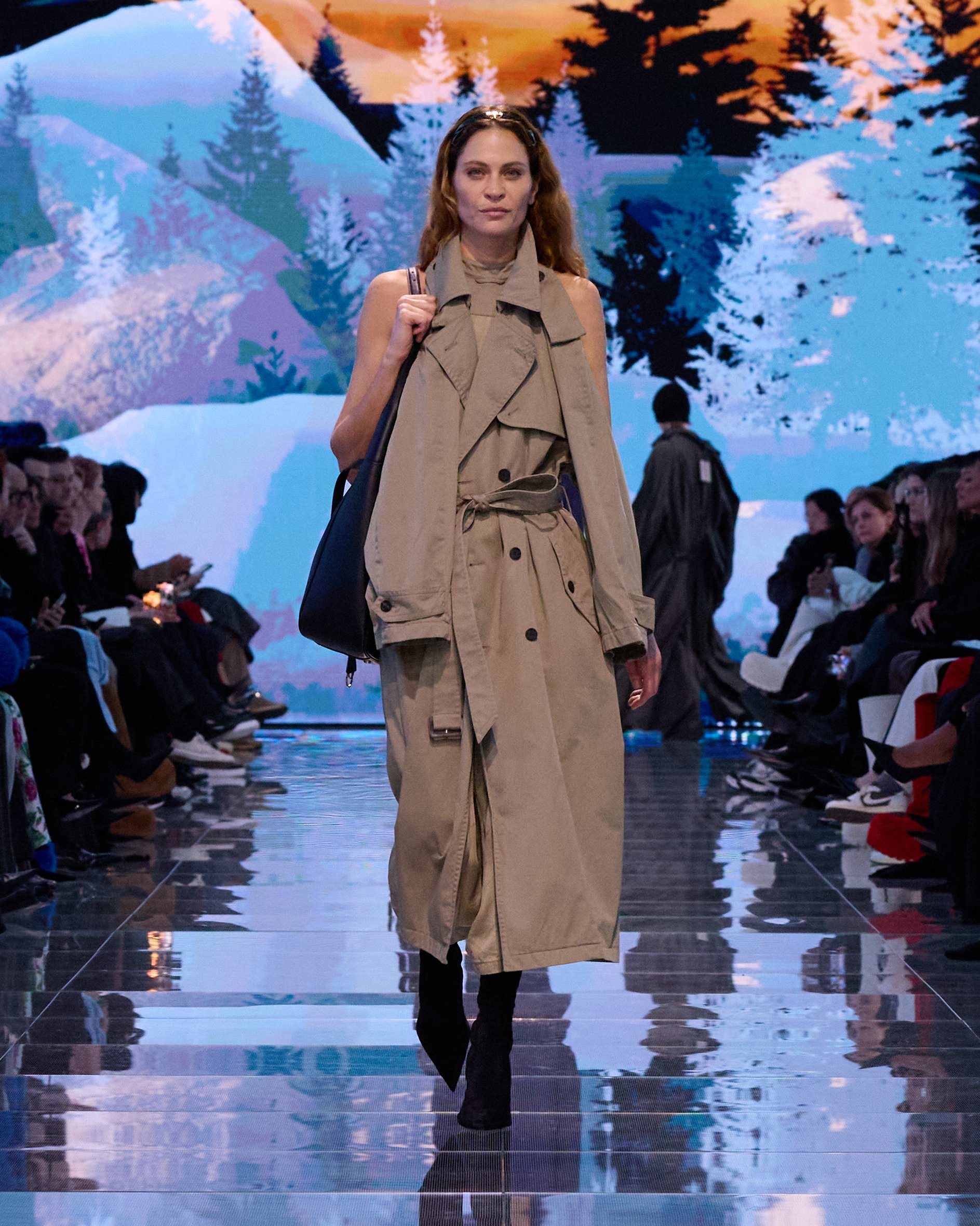 BALENCIAGA WINTER 24 LOOK 20_FRANKIE RAYDER.jpg