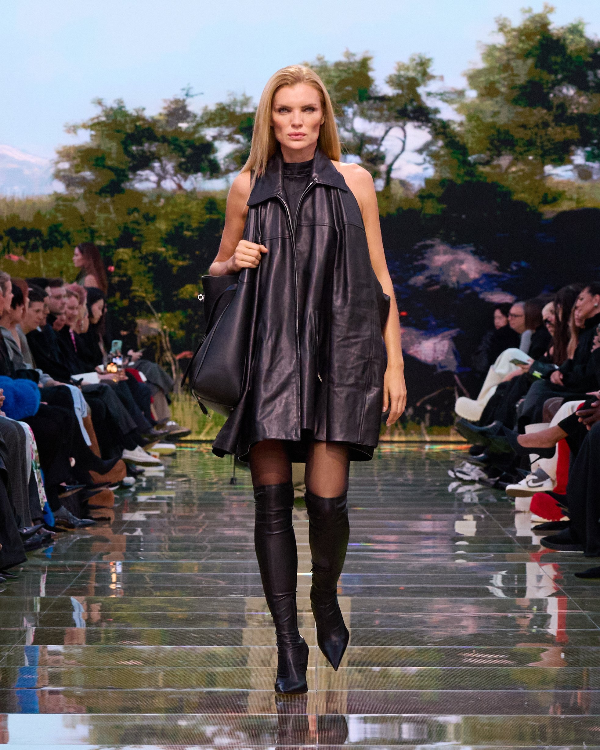 BALENCIAGA WINTER 24 LOOK 26_ESTHER CANADAS.jpg