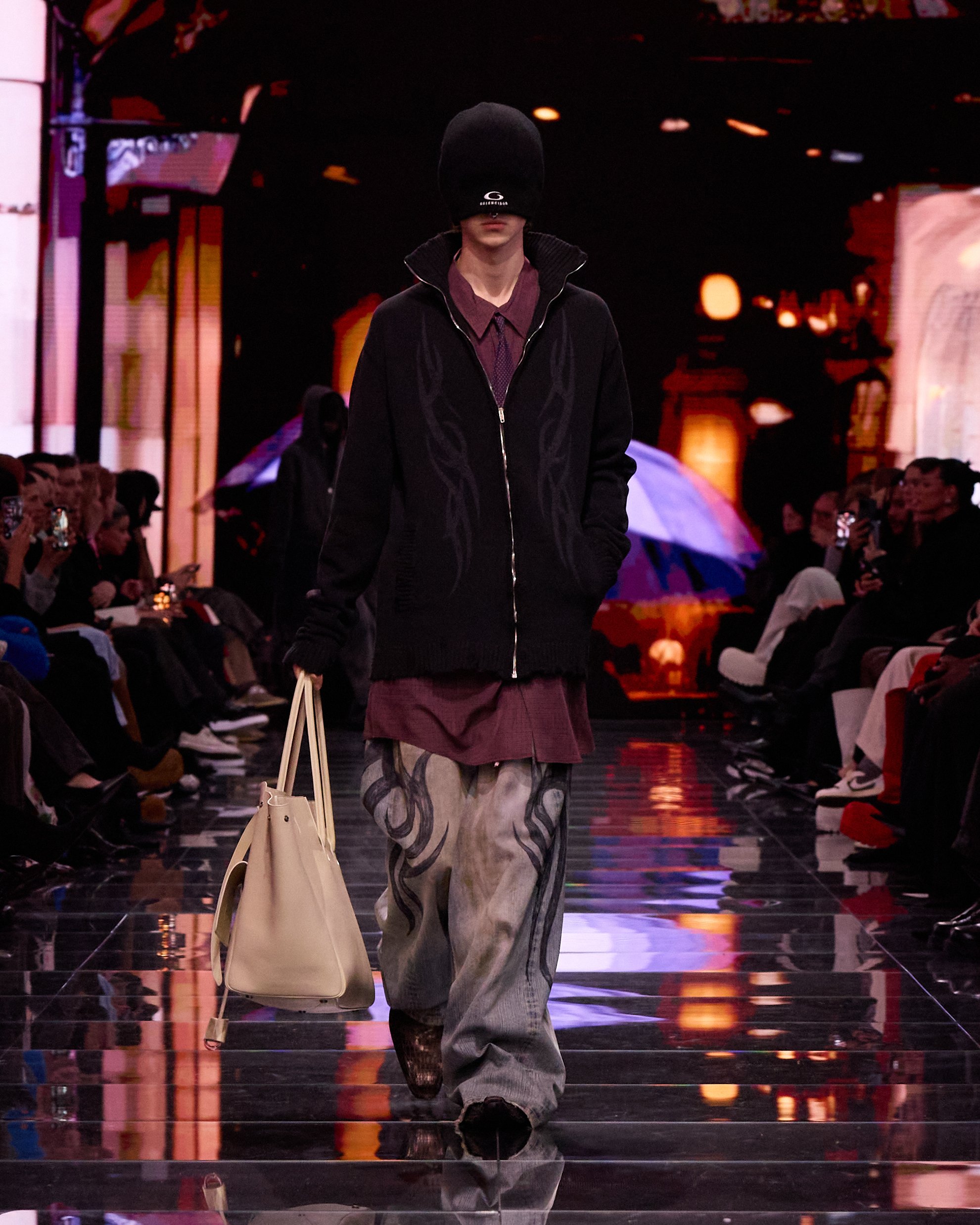 BALENCIAGA WINTER 24 LOOK 39_LIAM.jpg