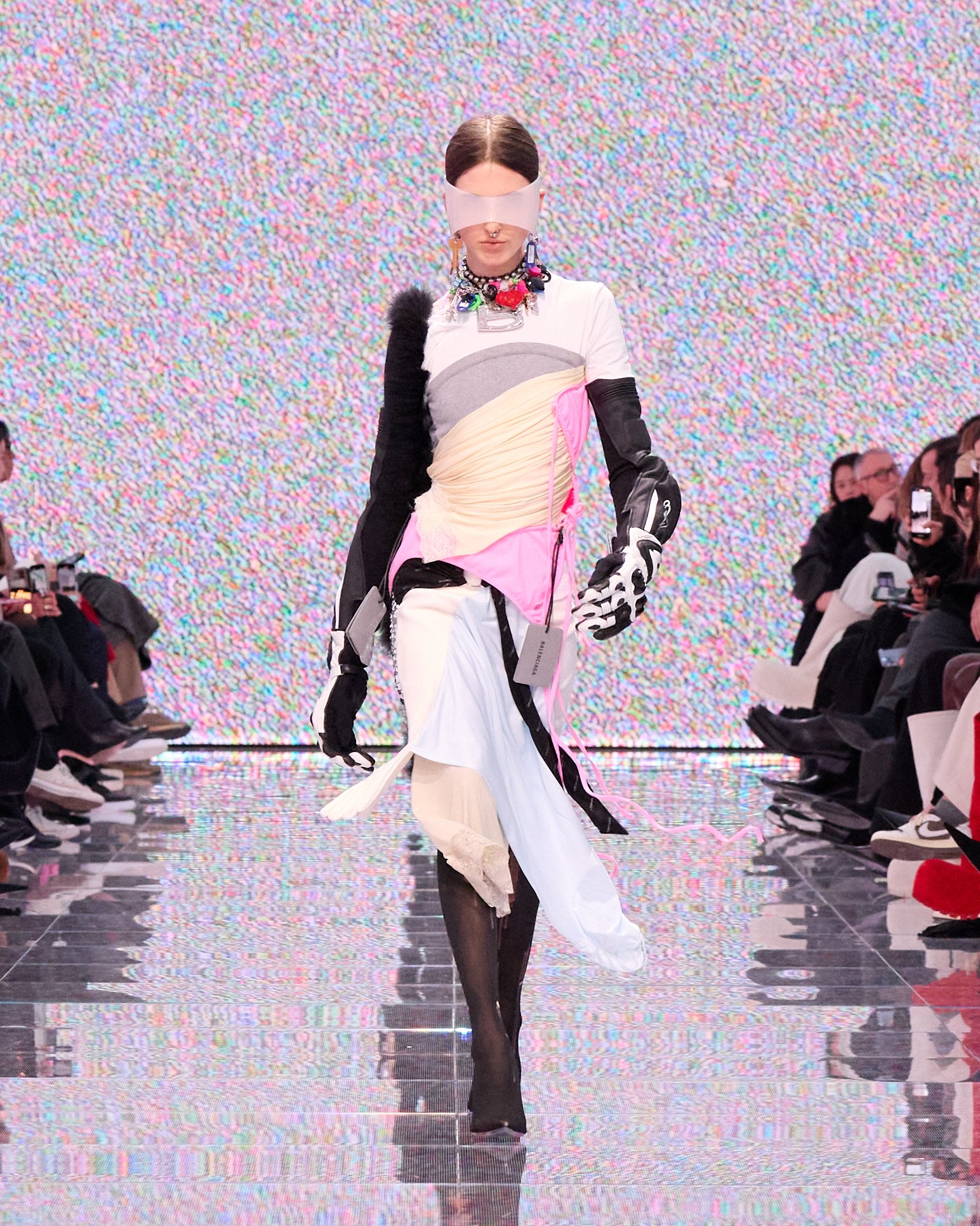 BALENCIAGA WINTER 24 LOOK 63_CATE.jpg