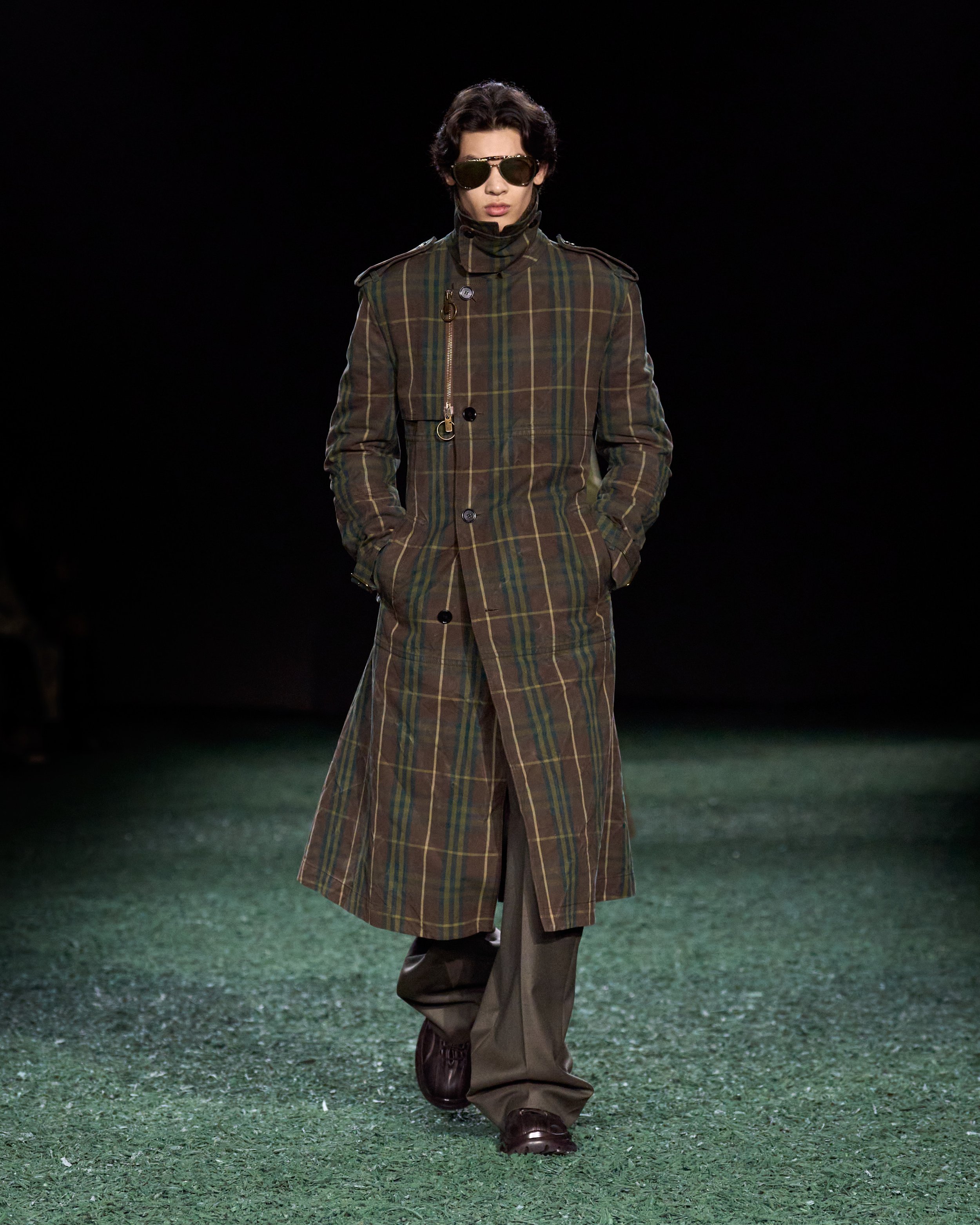 Burberry Winter 2024 Show - Look 2.jpg