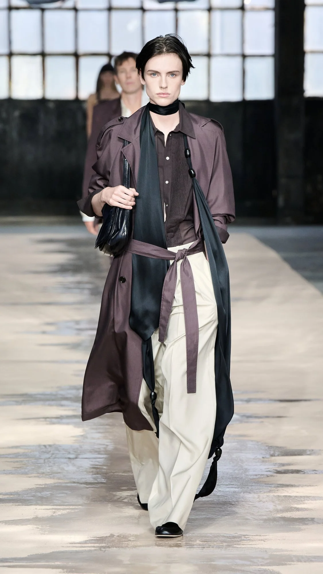 BOSS_Spring_Summer_26_Fashion_Show_RUNWAY_005_9x16__image-mid-res.jpeg