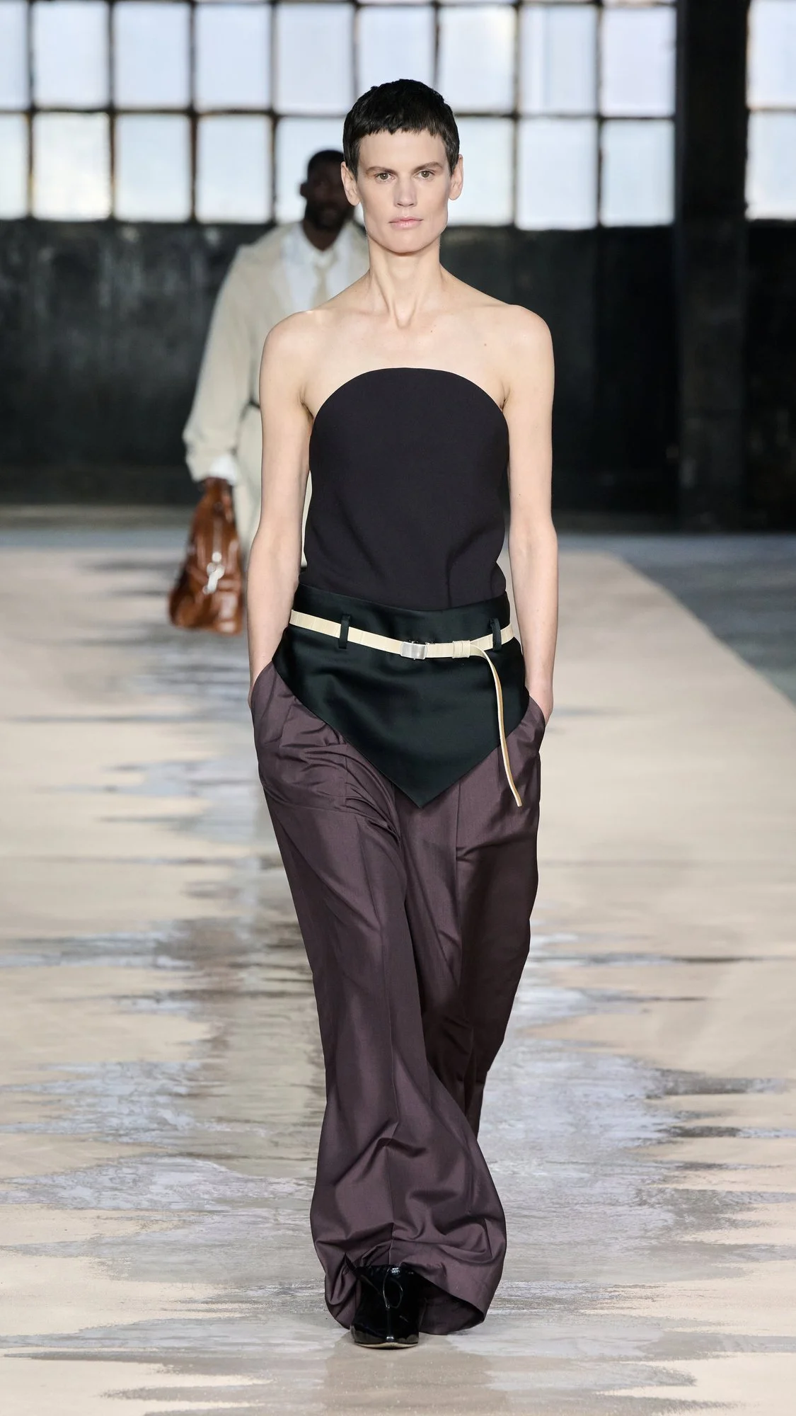BOSS_Spring_Summer_26_Fashion_Show_RUNWAY_009_9x16__image-mid-res.jpeg