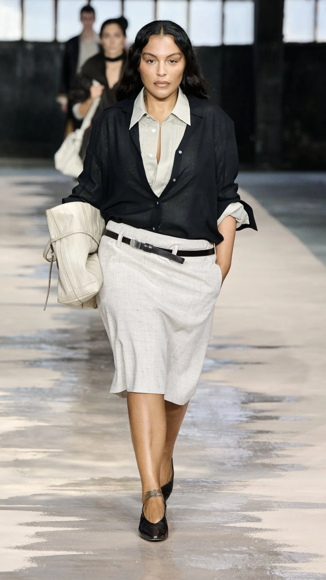 BOSS_Spring_Summer_26_Fashion_Show_RUNWAY_015_9x16__image-mid-res.jpeg