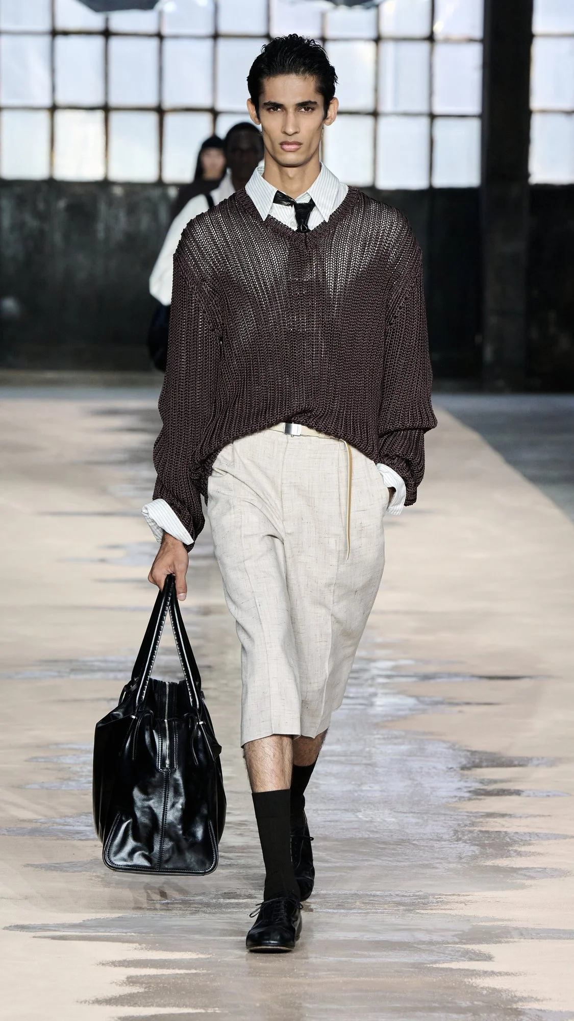 BOSS_Spring_Summer_26_Fashion_Show_RUNWAY_019_9x16__image-mid-res.jpeg