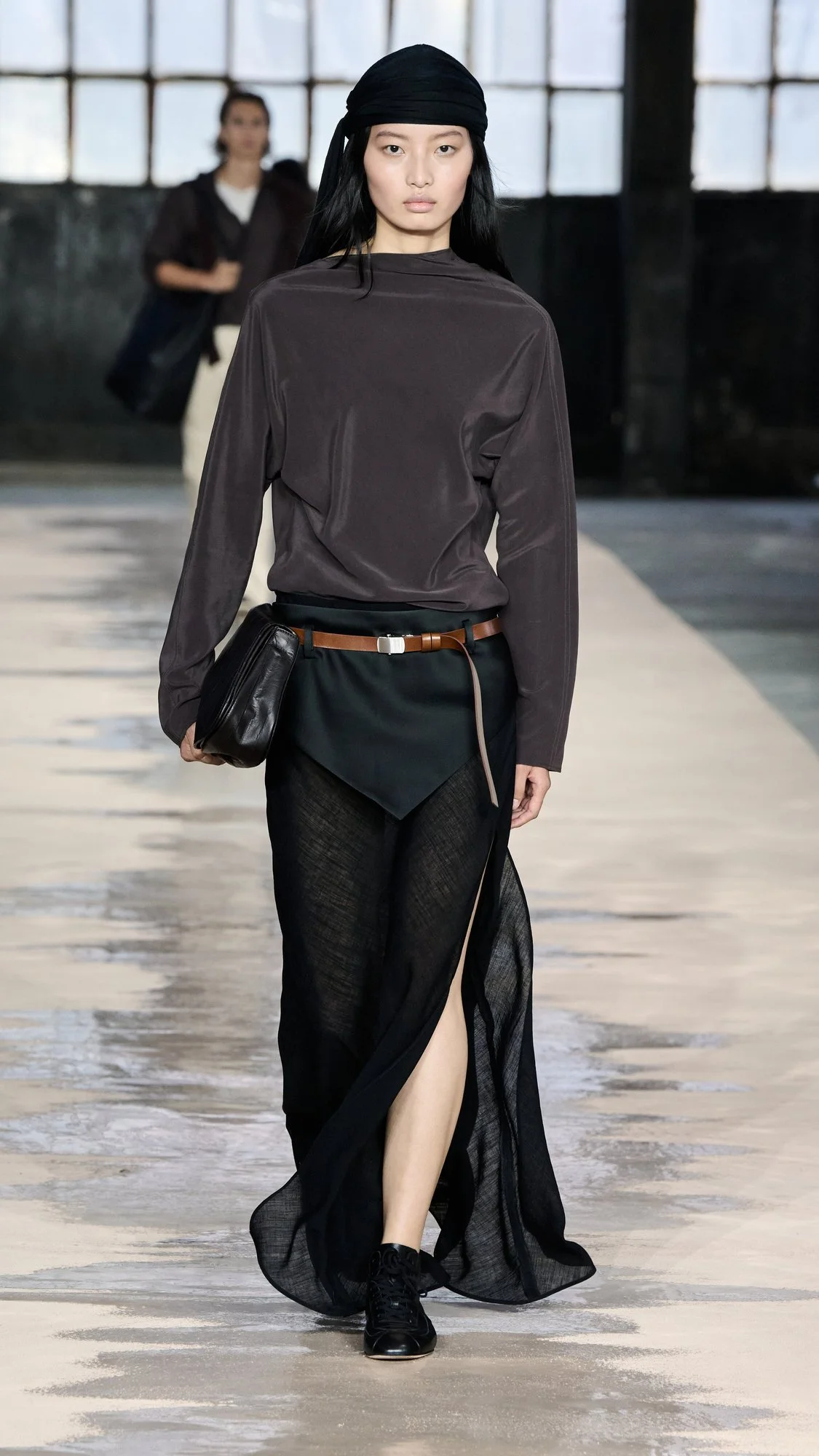 BOSS_Spring_Summer_26_Fashion_Show_RUNWAY_021_9x16__image-mid-res.jpeg
