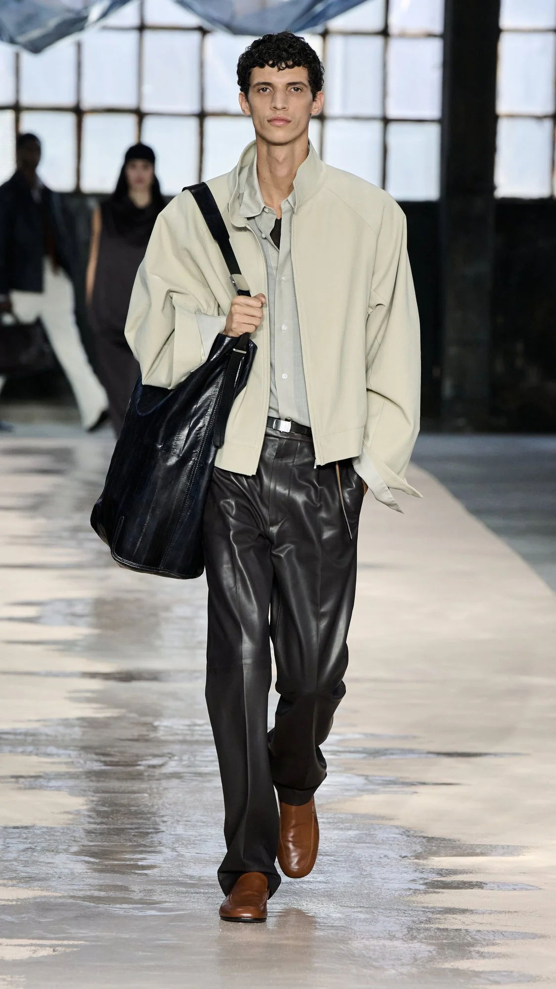 BOSS_Spring_Summer_26_Fashion_Show_RUNWAY_024_9x16__image-mid-res.jpeg