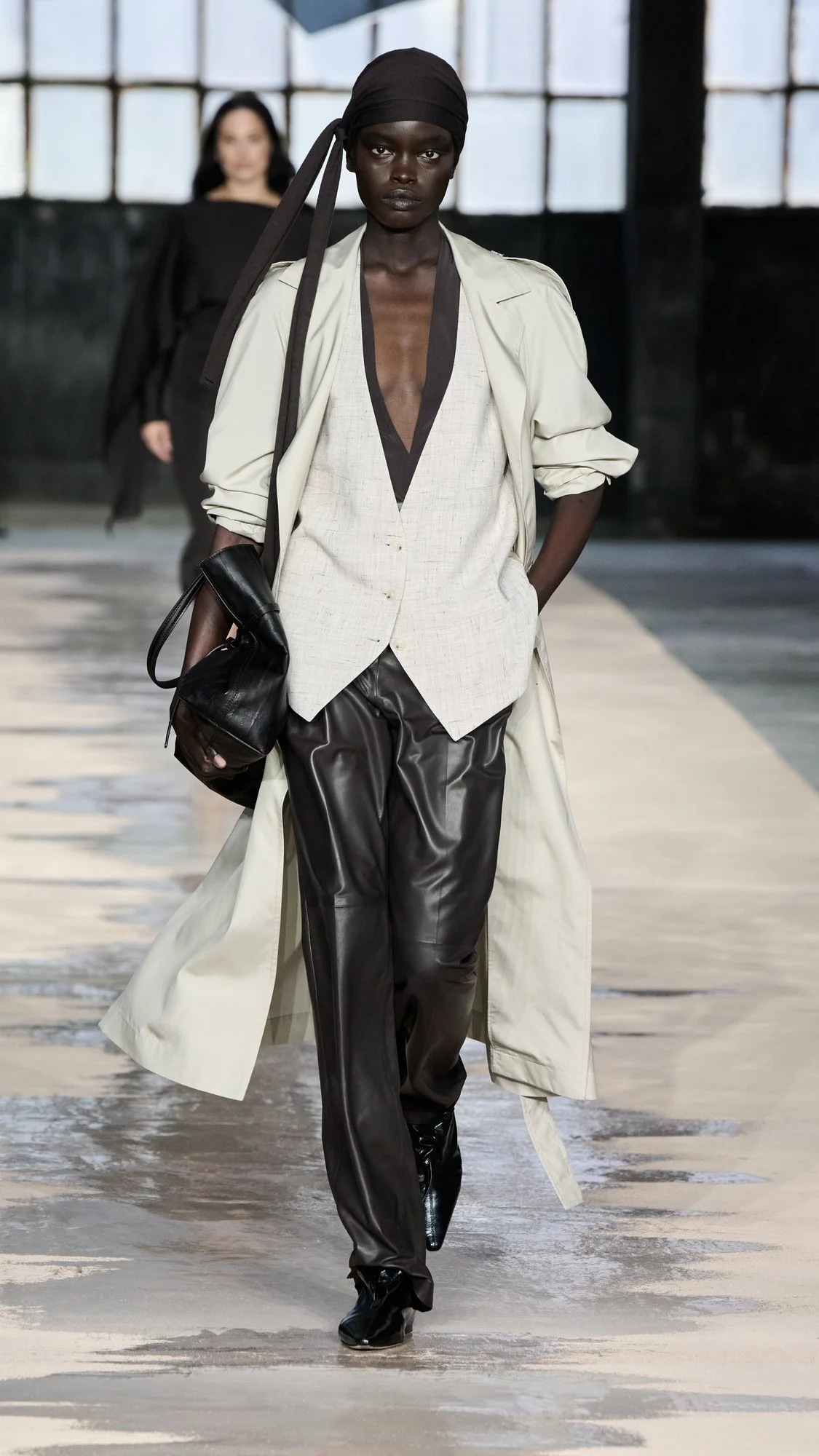 BOSS_Spring_Summer_26_Fashion_Show_RUNWAY_028_9x16__image-mid-res.jpeg