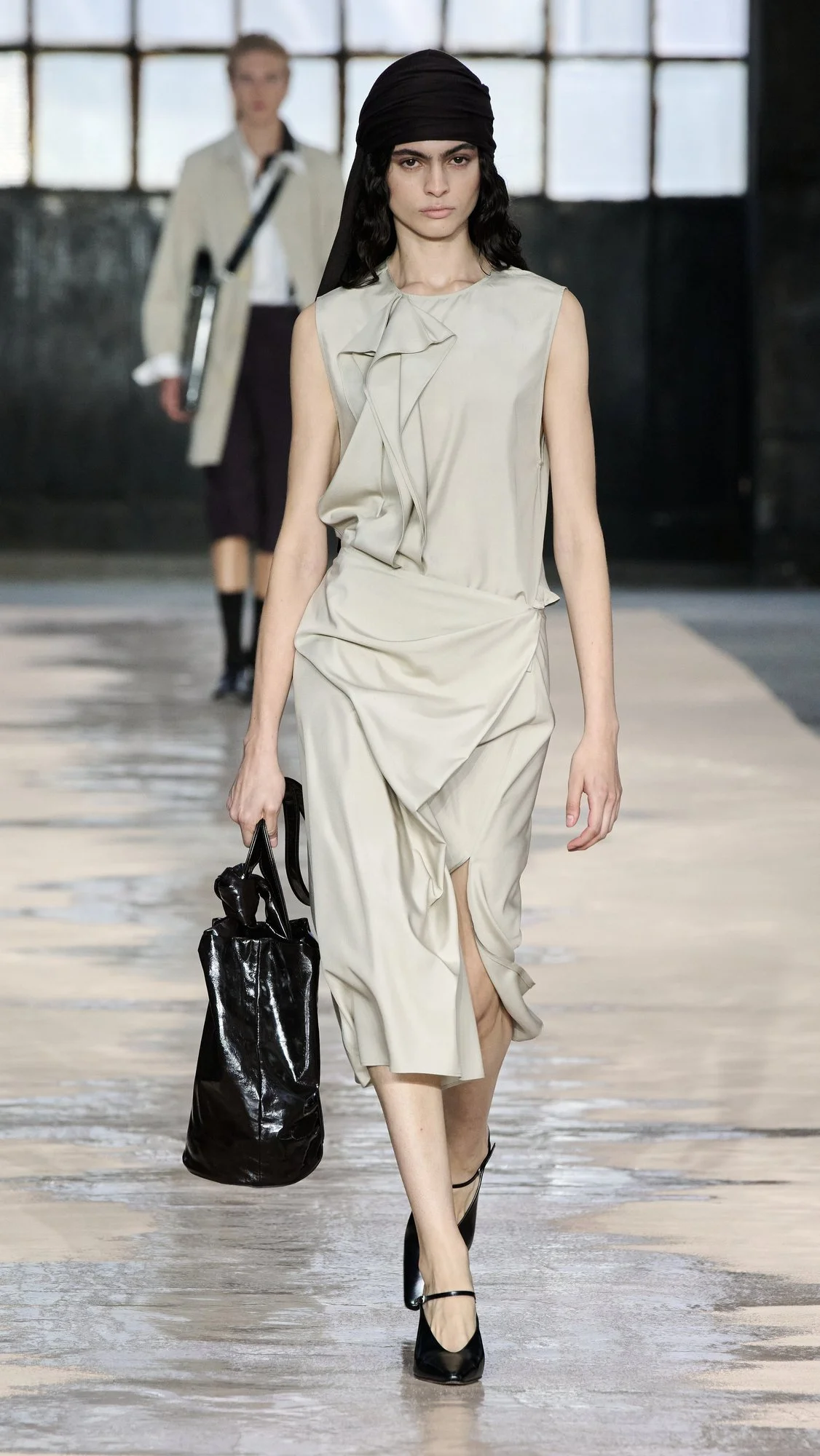 BOSS_Spring_Summer_26_Fashion_Show_RUNWAY_031_9x16__image-mid-res.jpeg