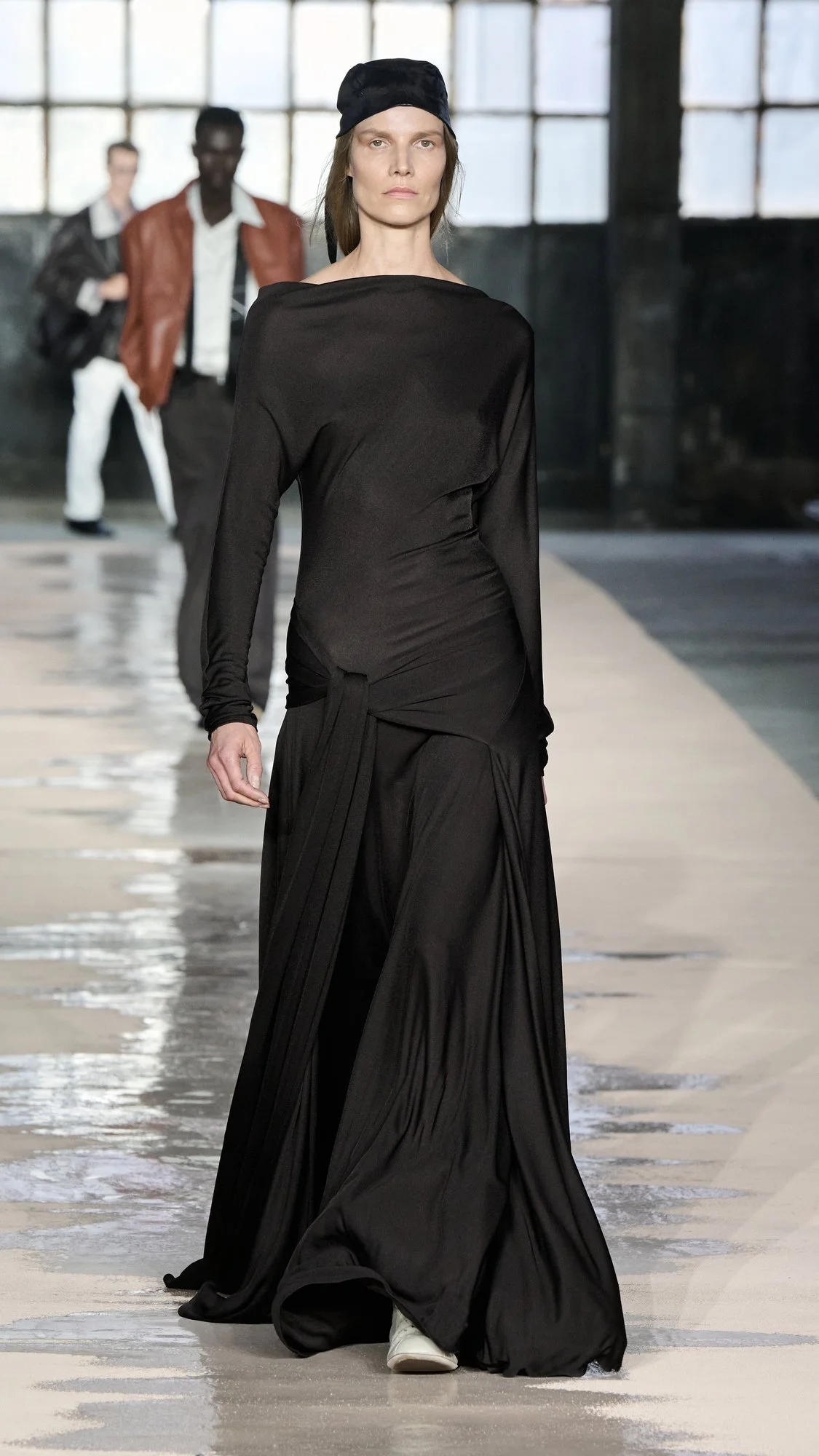 BOSS_Spring_Summer_26_Fashion_Show_RUNWAY_035_9x16__image-mid-res.jpeg