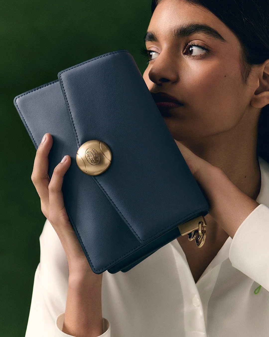 Discover the Lacoste Tennis Bliss bag, a new take on Lacoste&rsquo;s signature sporting style. Featuring iconic tennis-inspired details and a relaxed chic look, this versatile piece is designed to complement any outfit.. 

Shop Lacoste 🛍️
- ssilife.