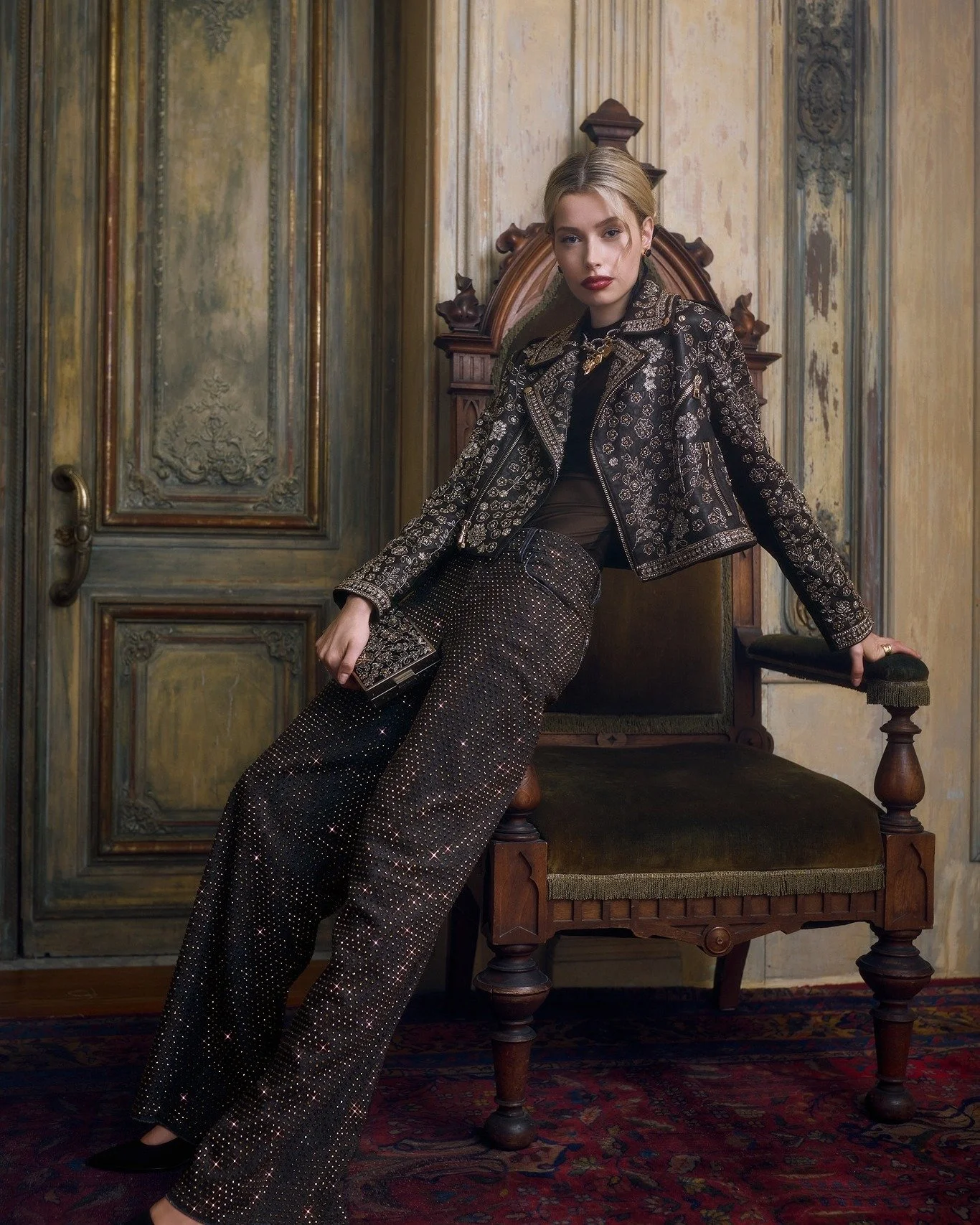 Uncover embellished dreams, reimagined in couture form in alice + olivia. 

Shop alice + olivia 🛍️
- ssilife.com.ph/alice-olivia
- in store at Greenbelt 5, Central Square, BGC, and Rustan&rsquo;s Makati
- SSI Life Viber Community: bit.ly/SSILifePH
-